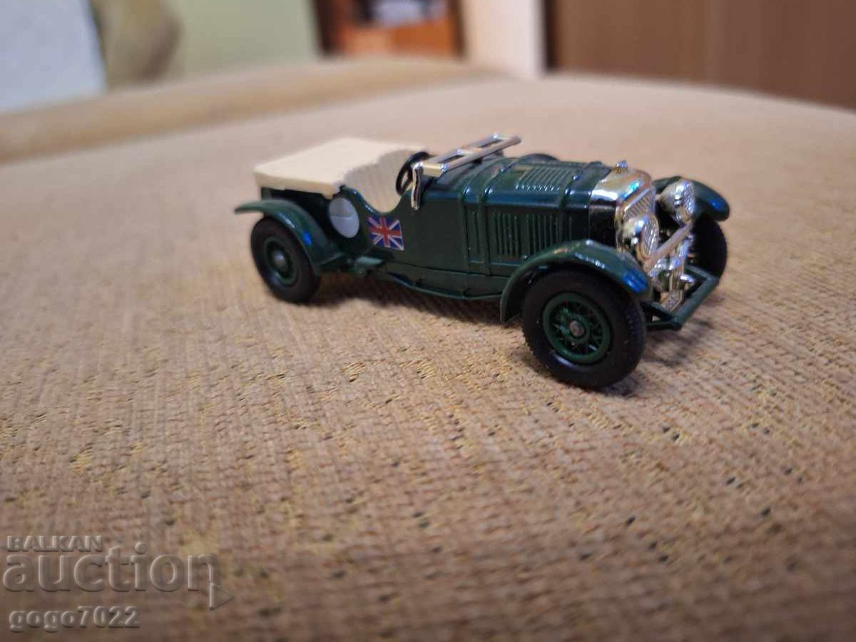 Delivery of LLEDO ENGLAND Model Car Delivery of LLEDO ENGLAND Model Car