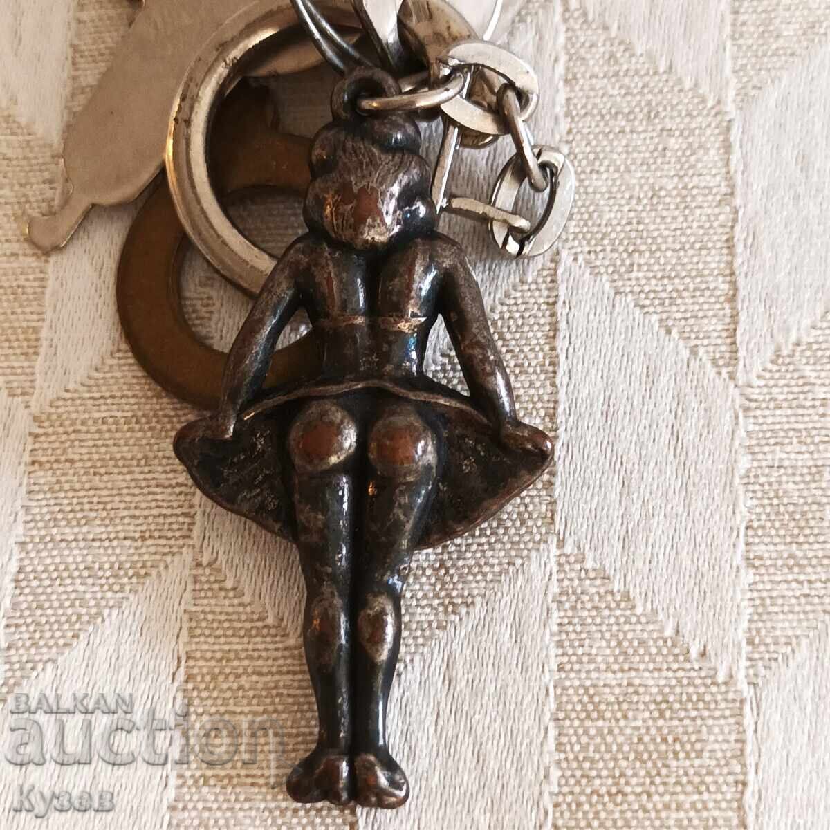Стар ключодържател колекционерски балерина  метален с цена 55.00 лв. | € 28.12