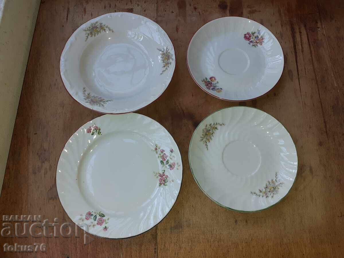 Δημοπρασία Μικρά πιάτα από βουλγαρική πορσελάνη