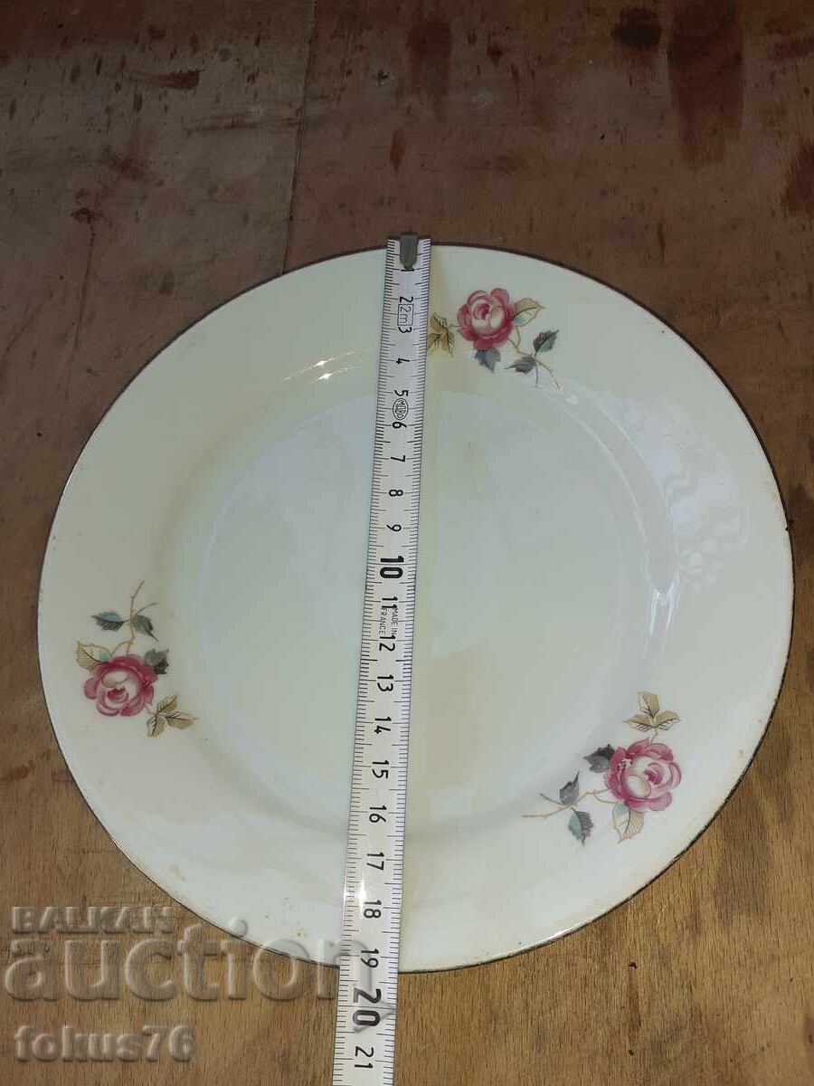 Доставка на Български порцелан средна чиния