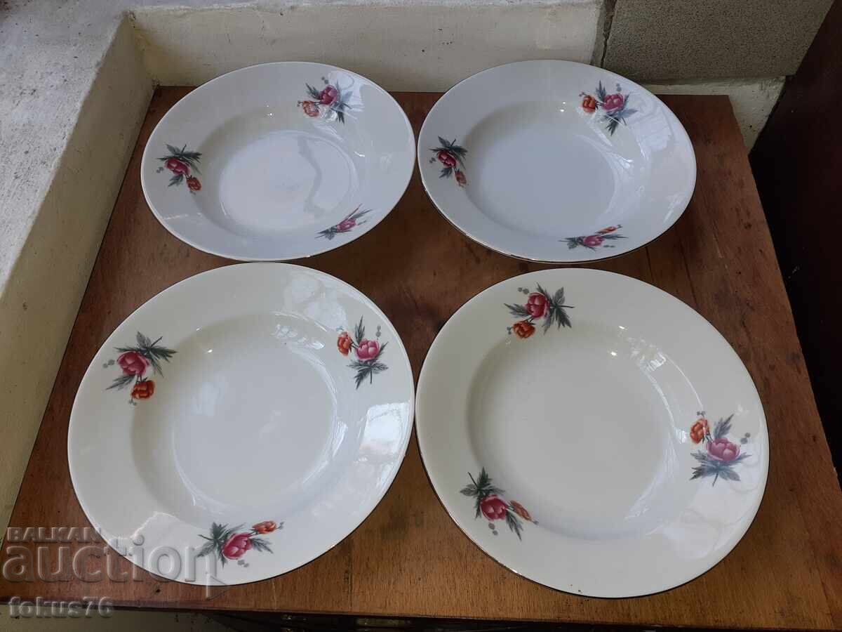 Аукцион Български порцелан четири чинии