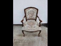 Beautiful vintage solid Romeo and Juliet chair!