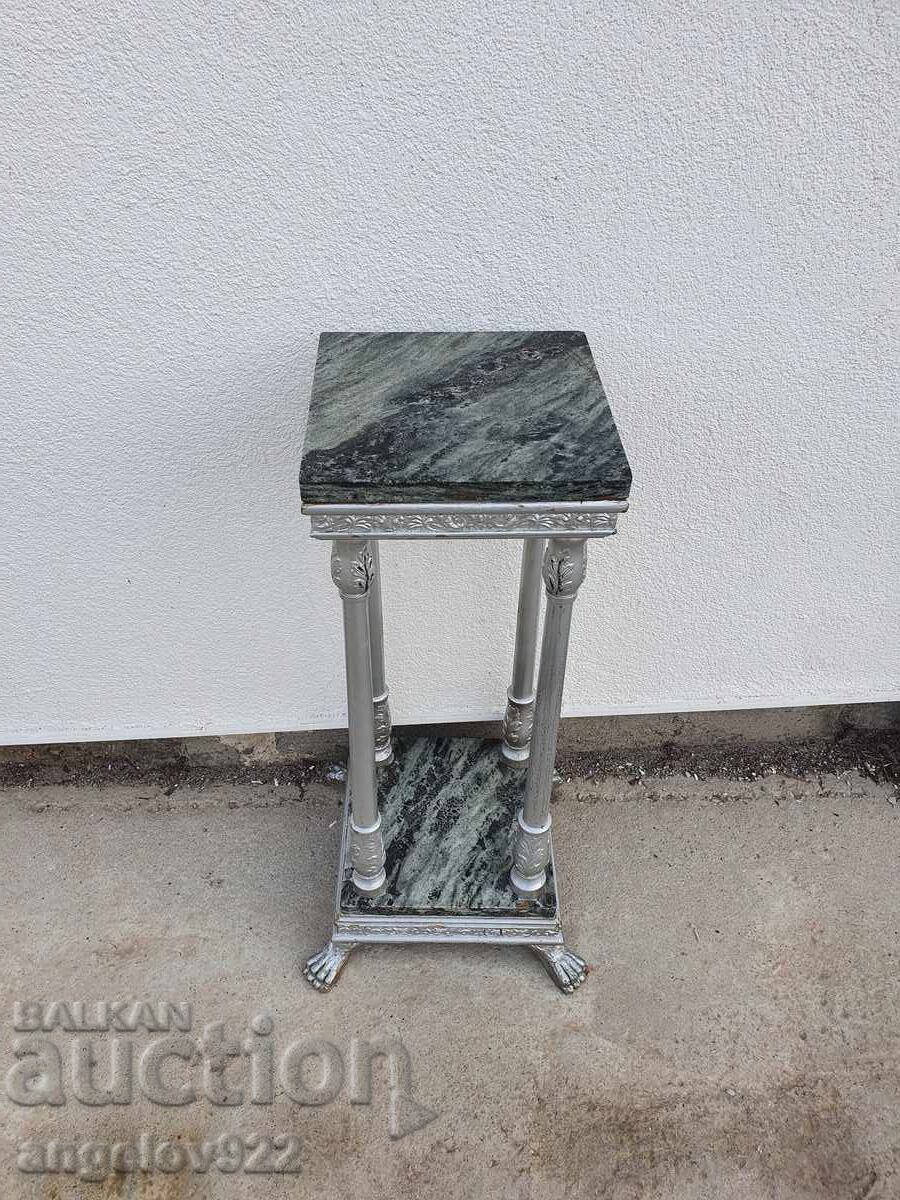 Όμορφο vintage βάθρο με μαρμάρινα ράφια!!! Όμορφο vintage βάθρο με μαρμάρινα ράφια!!!