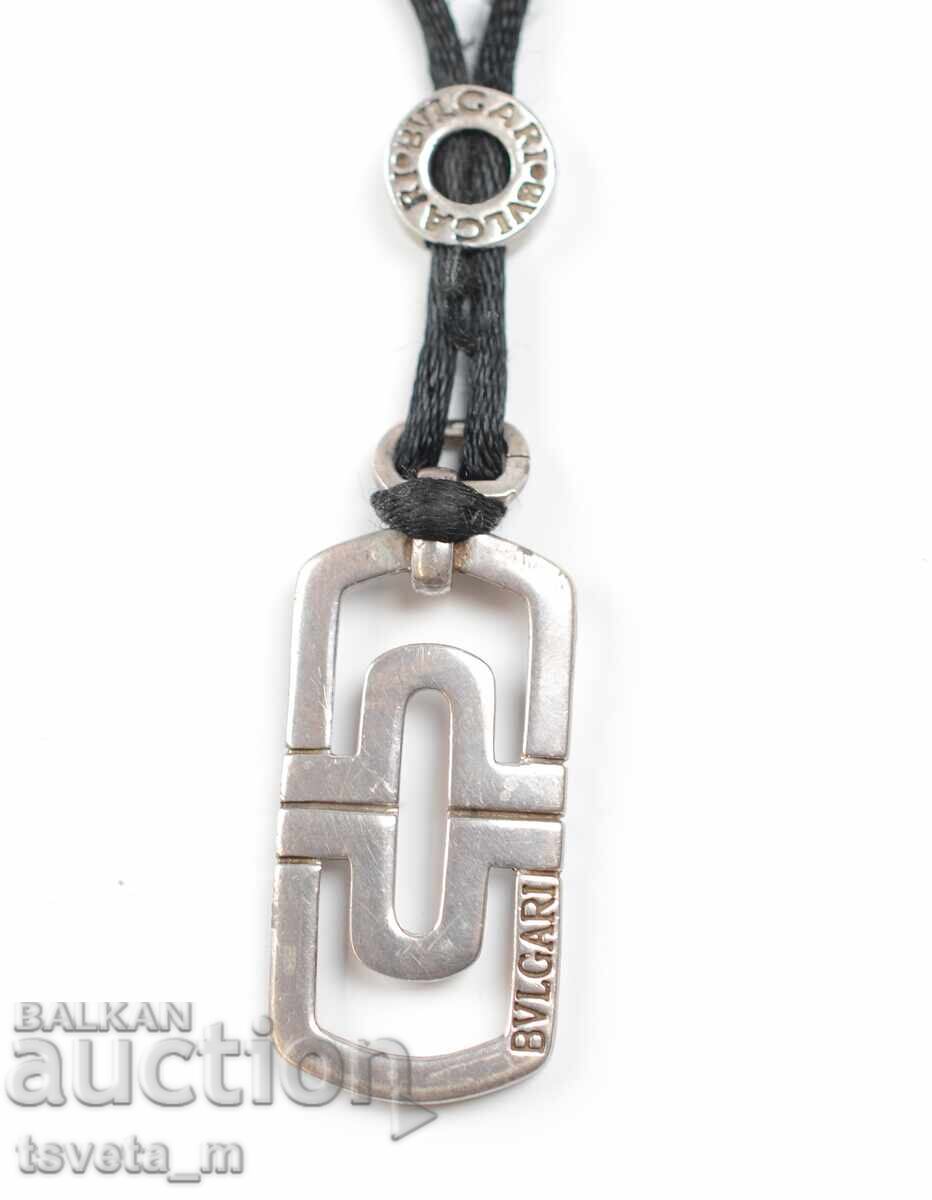 Colier cu pandantiv din argint BULGARI cu preț 39.00 BGN | € 19.94 Colier cu pandantiv din argint BULGARI cu preț 39.00 BGN | € 19.94