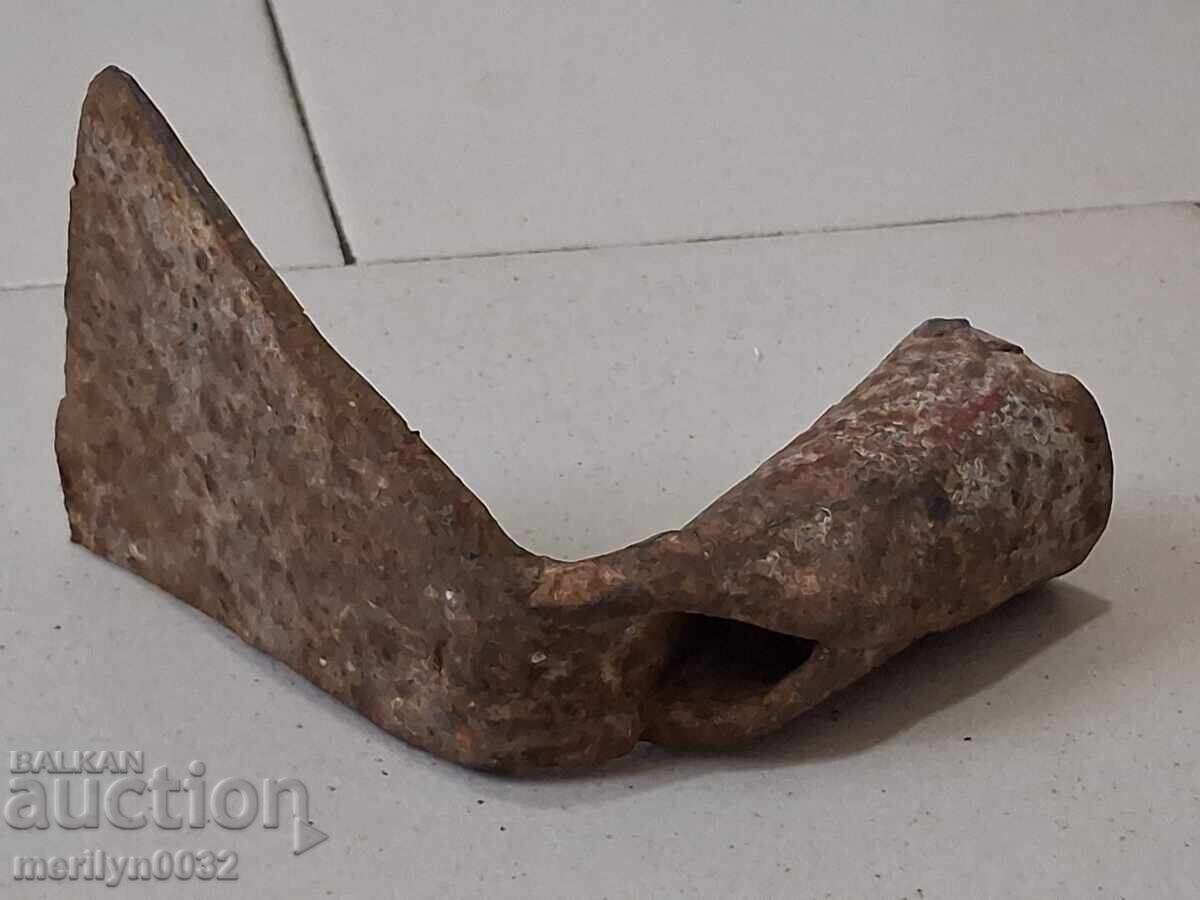 Παλιά σφυρήλατη σιδερένια ξύστρα με τιμή 37.00 BGN | € 18.92