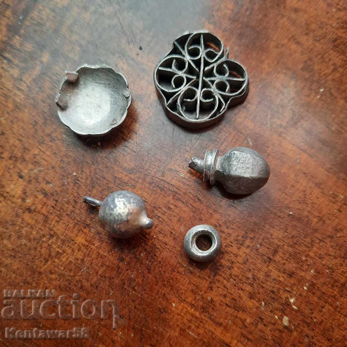 Silver - Silver jewelry parts with price 25.00 BGN | € 12.78 Silver - Silver jewelry parts with price 25.00 BGN | € 12.78