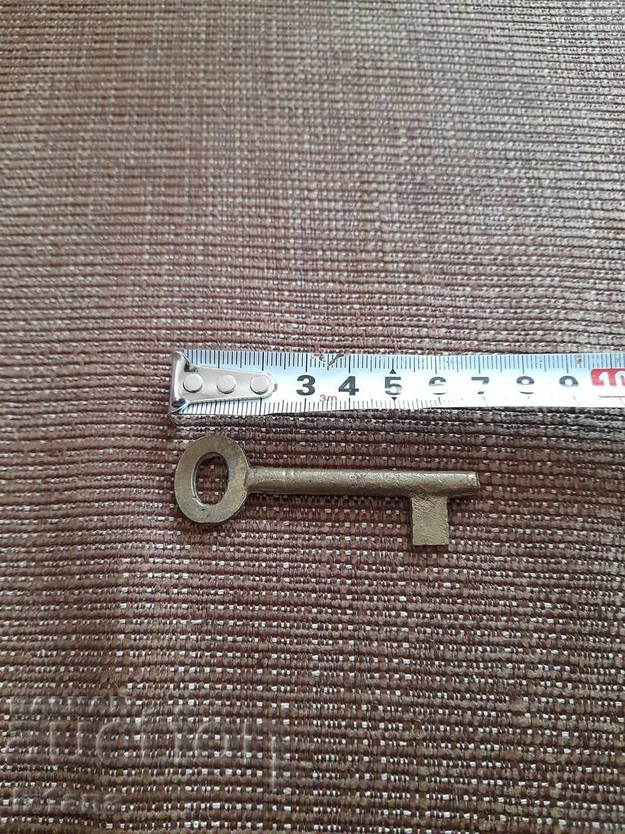 Παλιό μεταλλικό κλειδί με τιμή 11.00 BGN | € 5.62