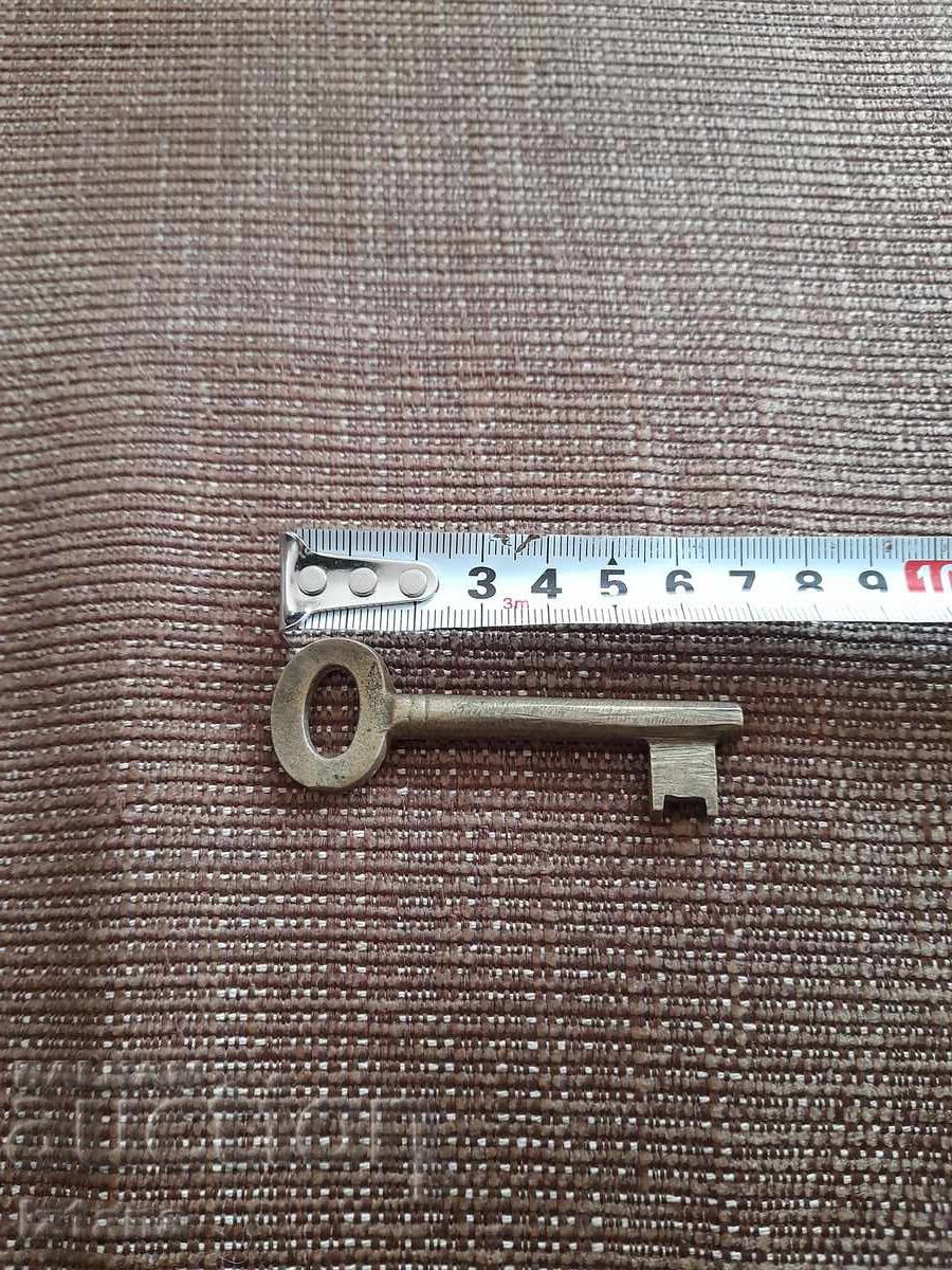 Παλιό μεταλλικό κλειδί με τιμή 11.00 BGN | € 5.62