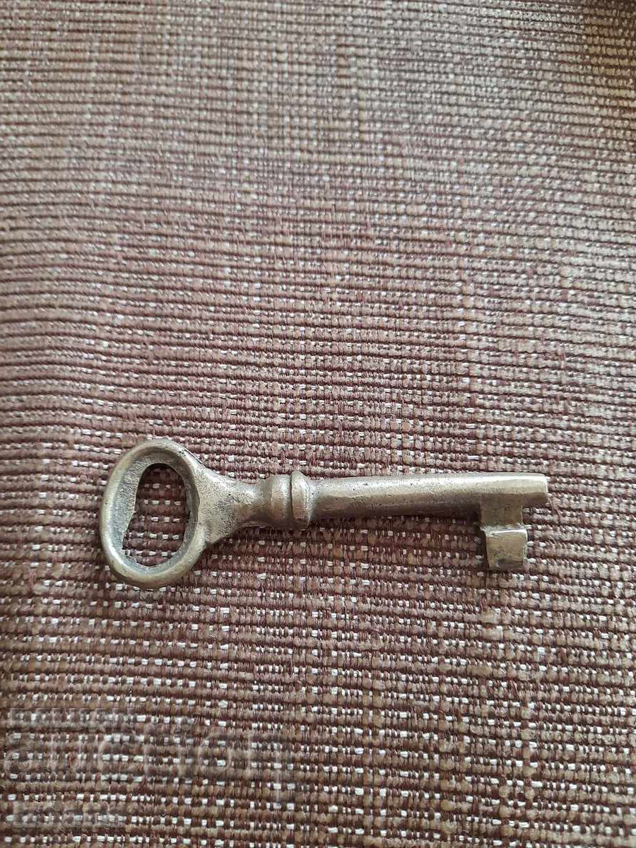 Cheie veche de metal