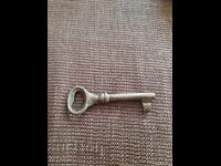 Cheie veche de metal