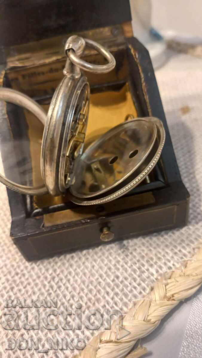 Auction  Pocket watch with a wooden box