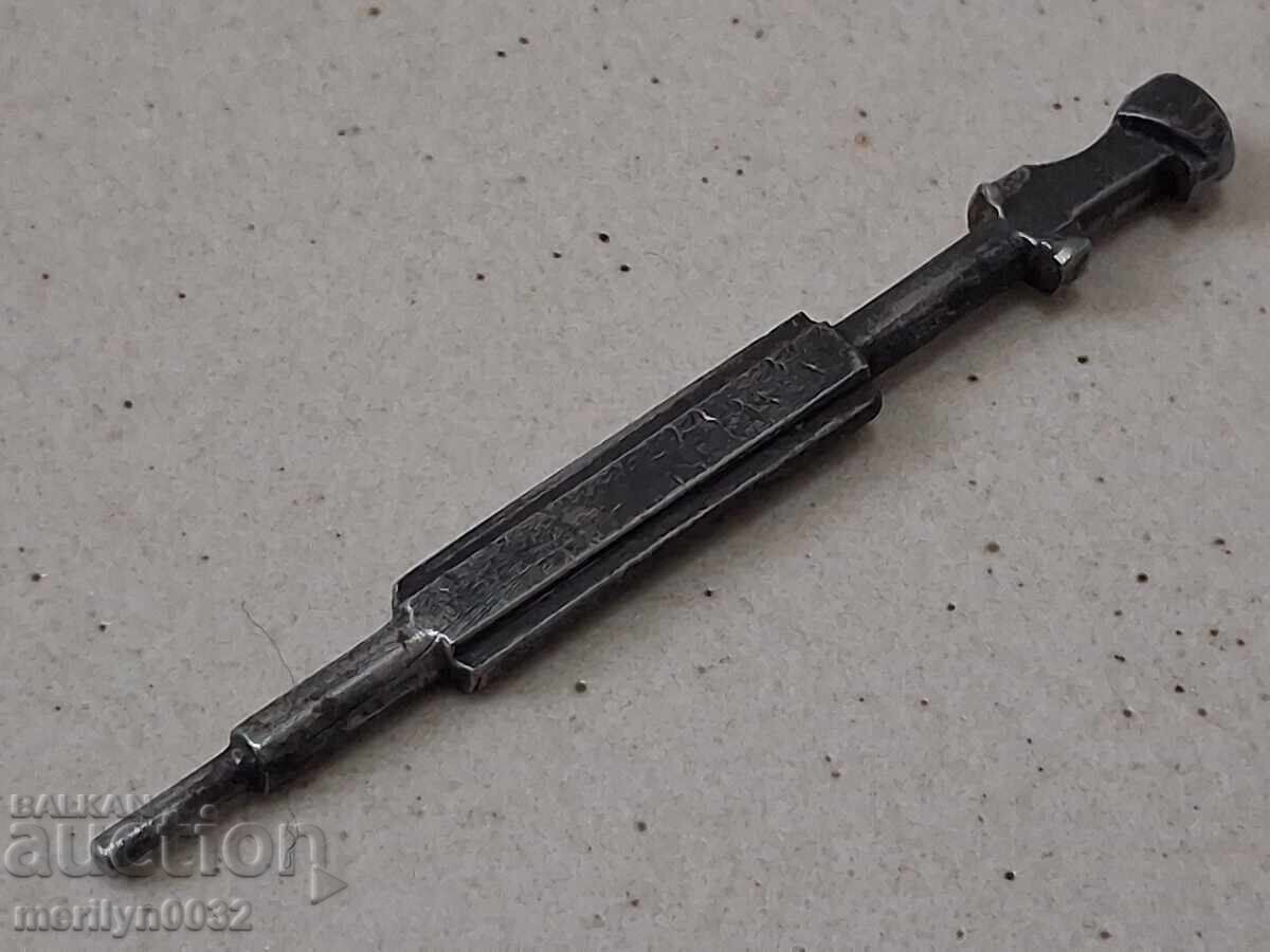 Licitație Piesa, detaliu percutor pentru pistolul Walther P-38 Wehrmacht WW2 Licitație Piesa, detaliu percutor pentru pistolul Walther P-38 Wehrmacht WW2