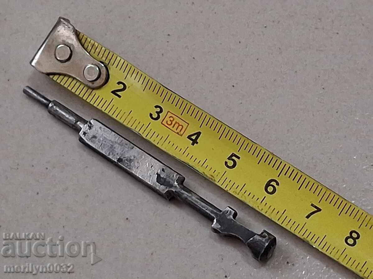 Livrarea Piesa, detaliu percutor pentru pistolul Walther P-38 Wehrmacht WW2 Livrarea Piesa, detaliu percutor pentru pistolul Walther P-38 Wehrmacht WW2