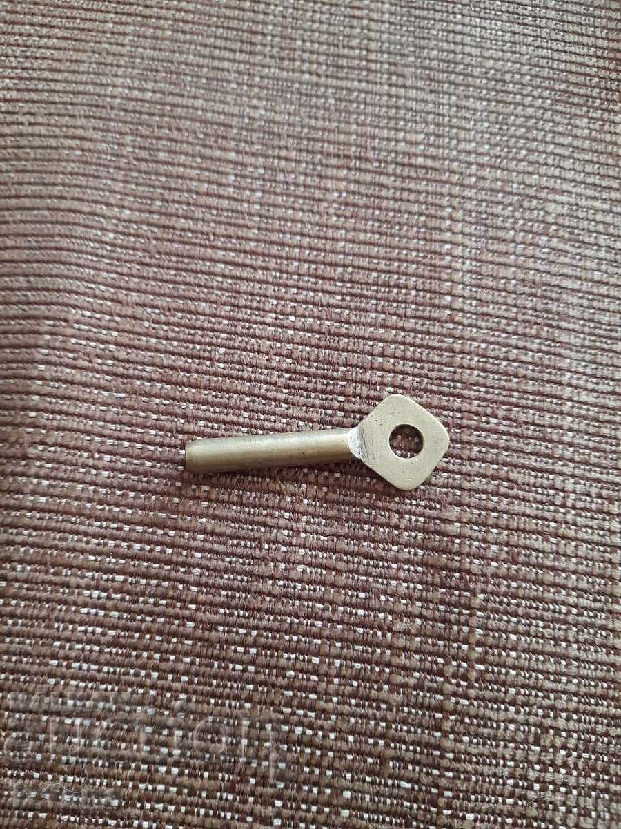 Licitație Cheie veche de metal