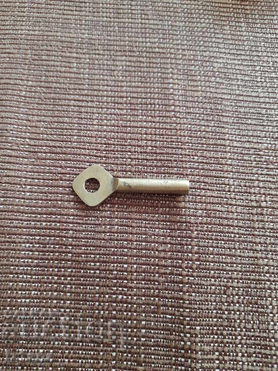 Cheie veche de metal