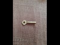 Cheie veche de metal