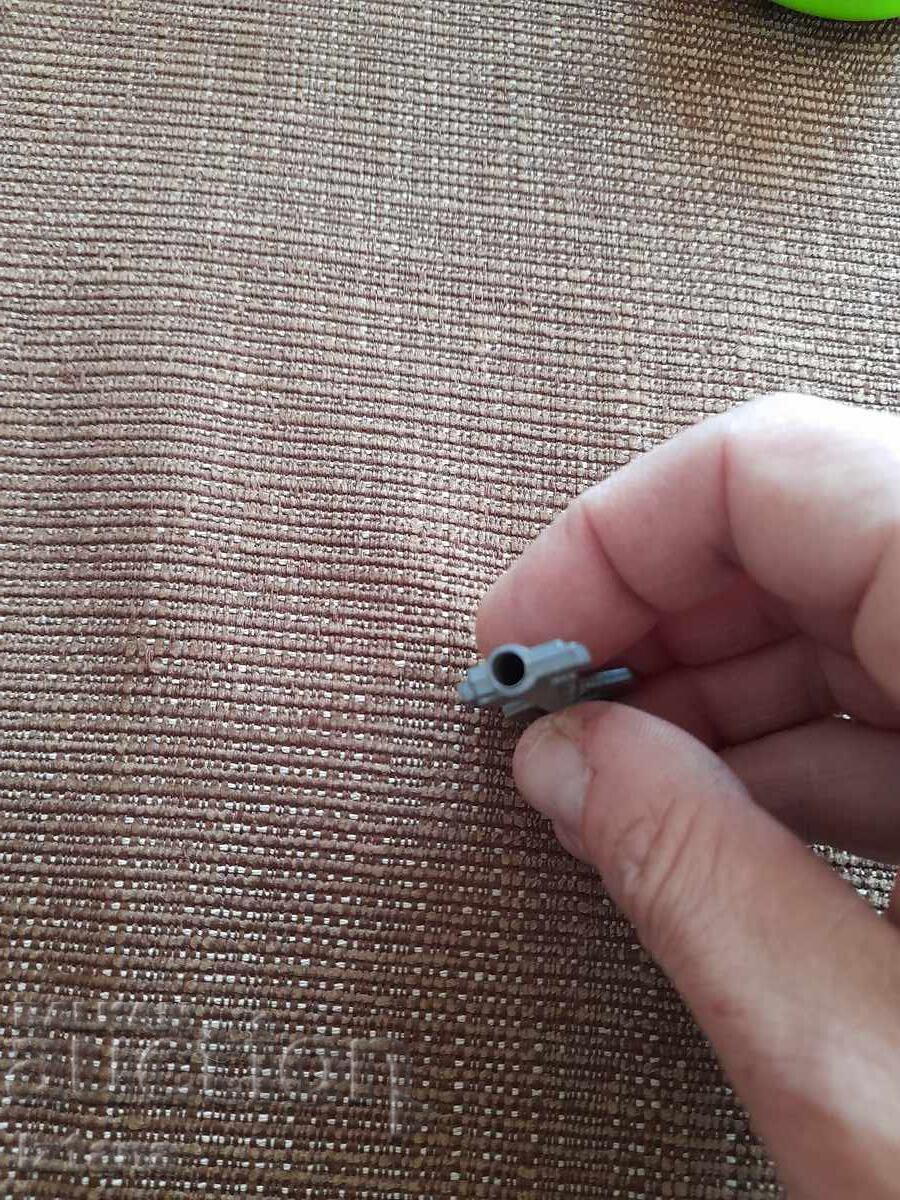 Livrarea Cheie veche de metal