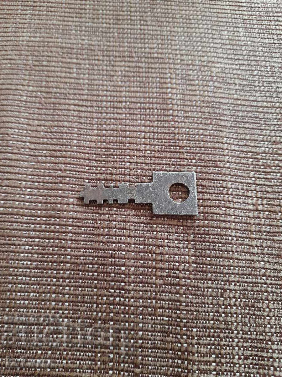 Licitație Cheie veche de metal