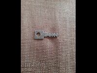 Cheie veche de metal