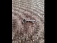 Cheie veche de metal