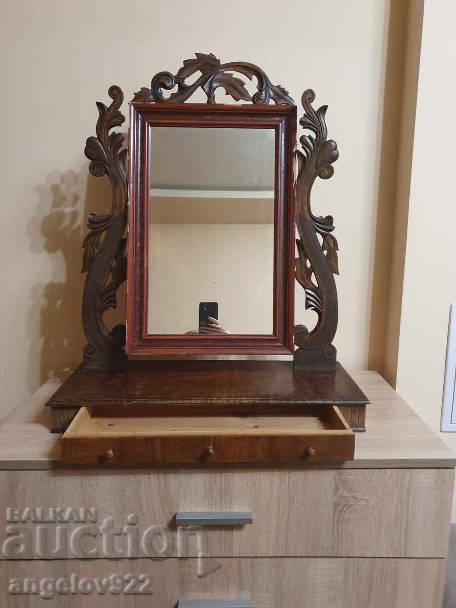 Licitație Frumoasa masa de toaleta vintage din lemn masiv!!! Licitație Frumoasa masa de toaleta vintage din lemn masiv!!!