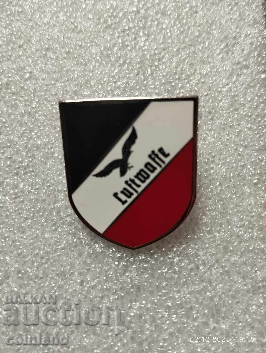 Insigna germană nazistă Luftwaffe - REPLICĂ REPRODUCERE cu preț € 7.00 | 13.69 BGN Insigna germană nazistă Luftwaffe - REPLICĂ REPRODUCERE cu preț € 7.00 | 13.69 BGN