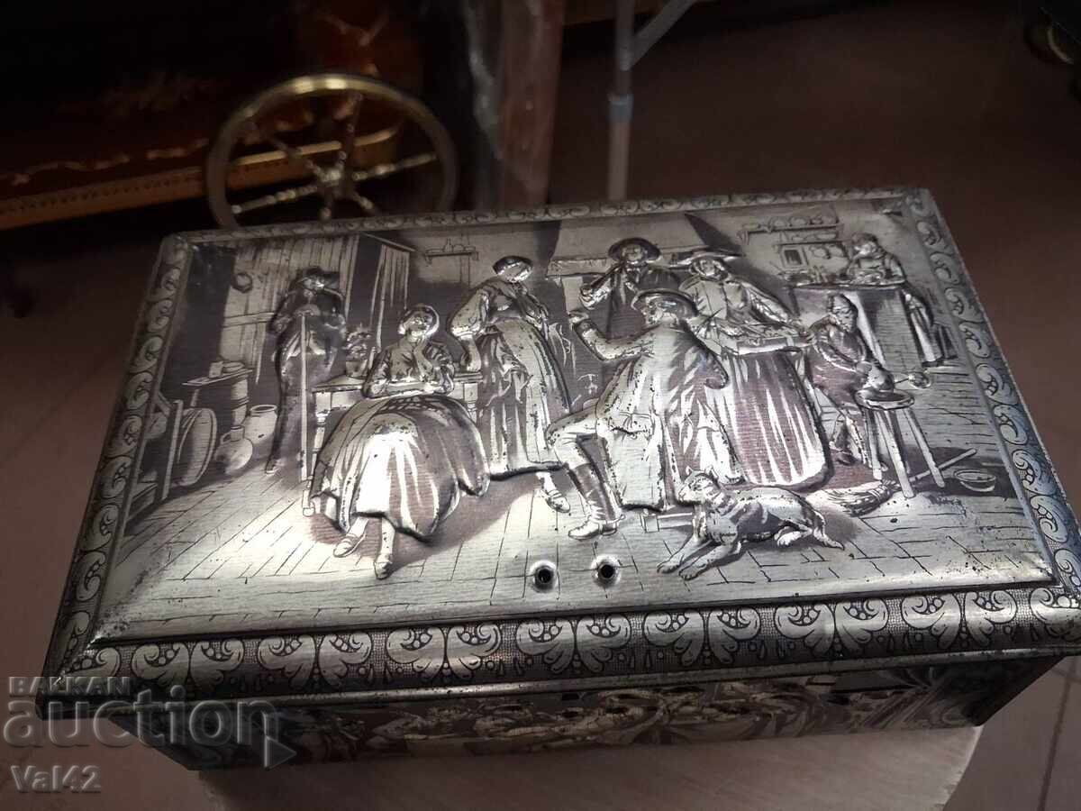 Metal decorative box with embossed scenes with price 0.01 BGN | € 0.01