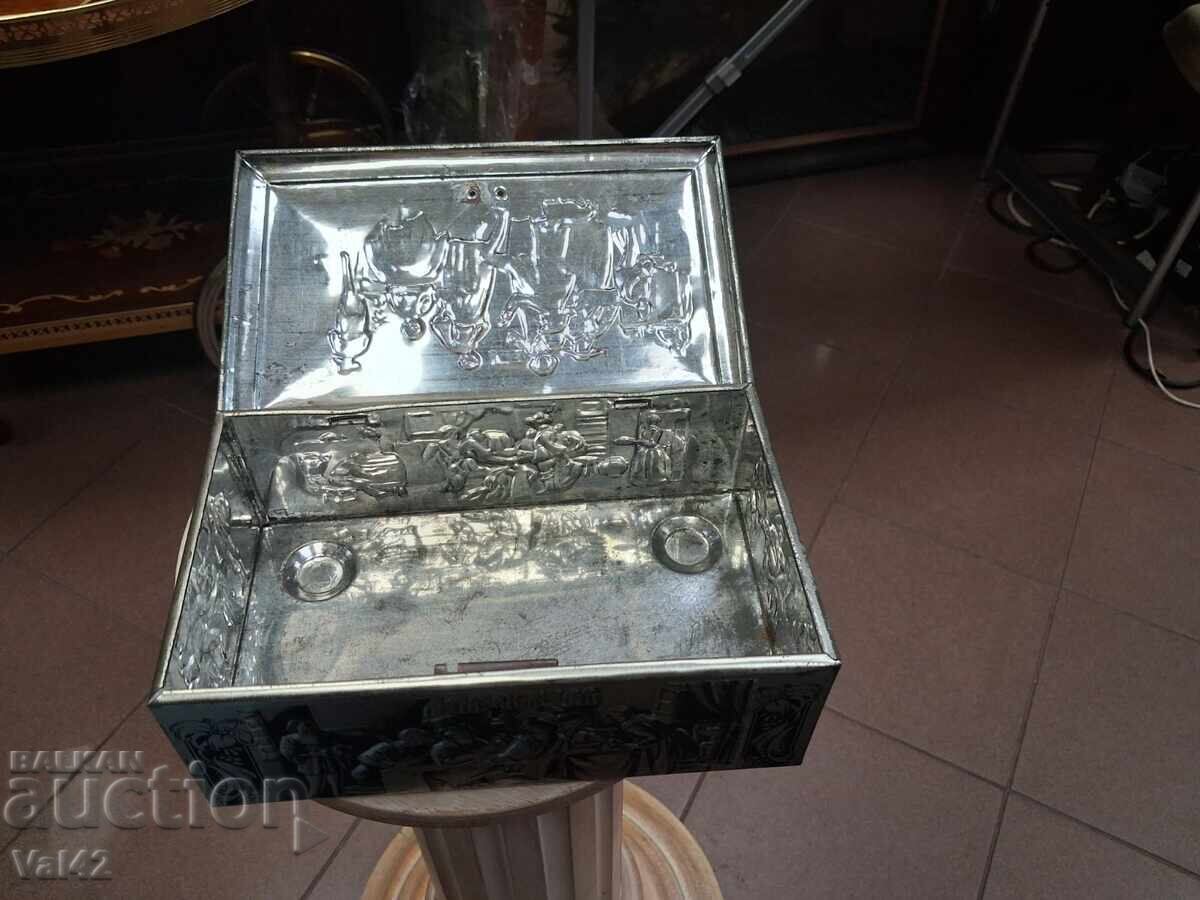 Metal decorative box with embossed scenes - 5