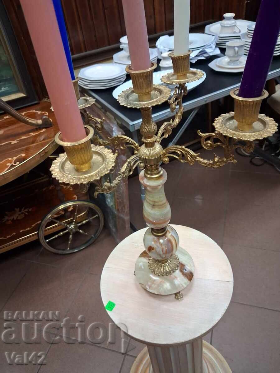 Аукцион Петсвещник от бронз и оникс