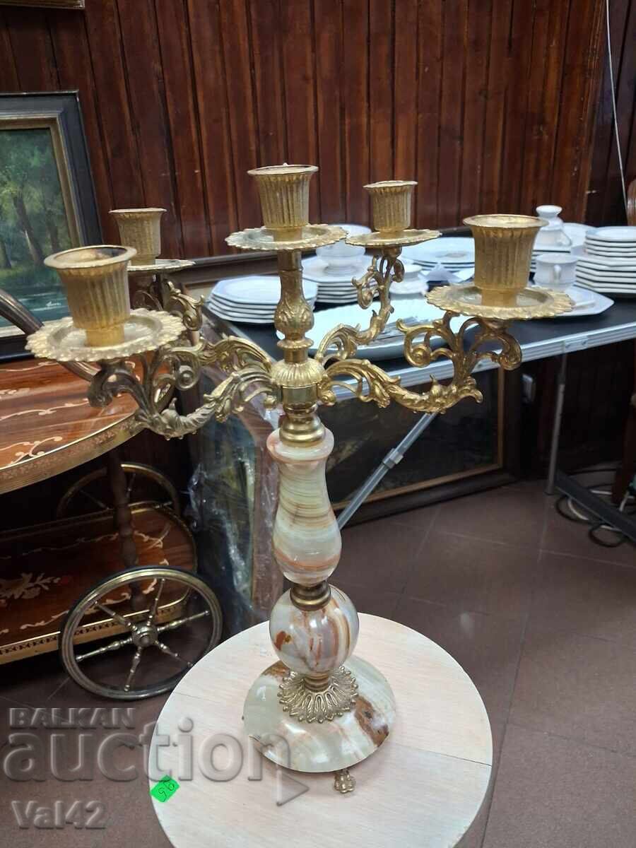 Доставка на Петсвещник от бронз и оникс