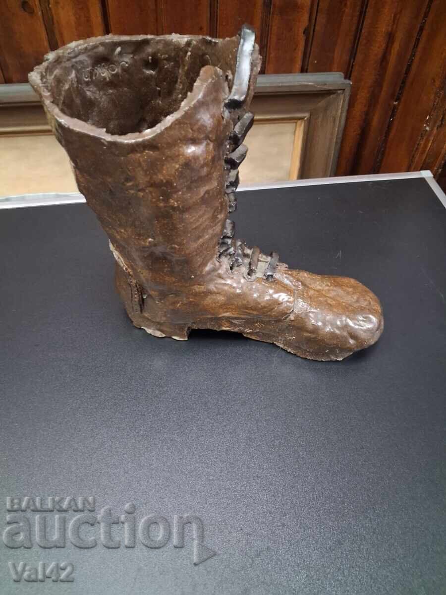 Metal decorative figure "Boot" - signed Johan with price 1.50 BGN | € 0.77