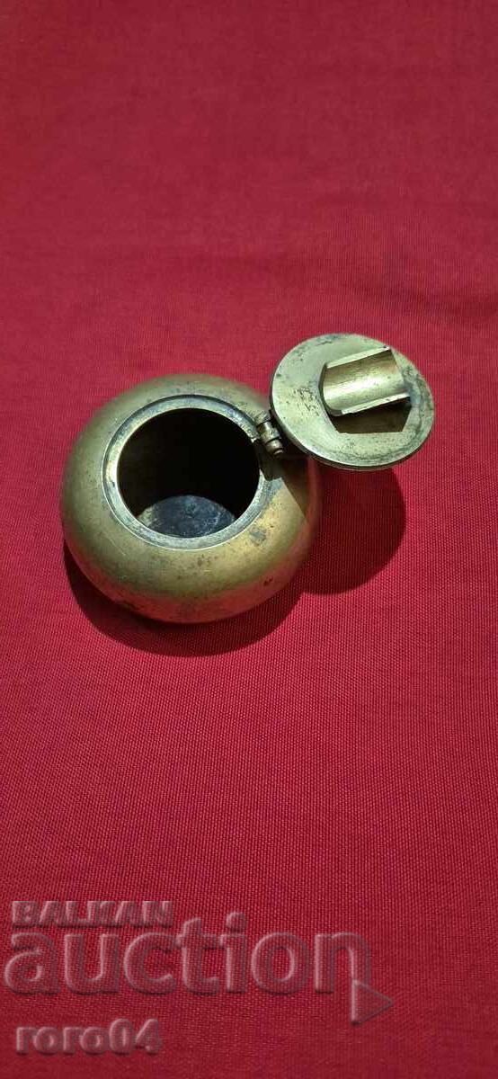 ashtray with price 25.00 BGN | € 12.78