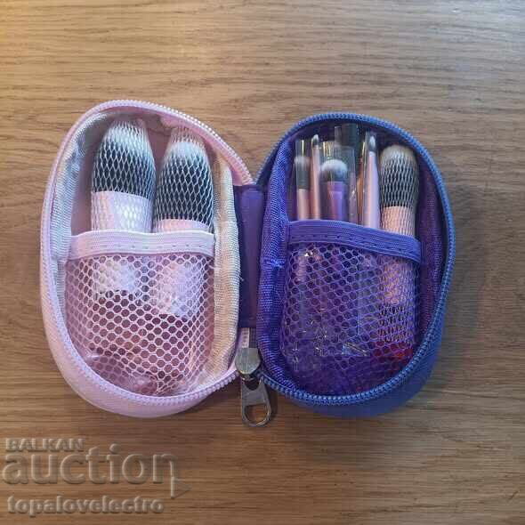 Livrarea NOI! 10 buc. mini pensule machiaj cu husă, compacte, profesionale