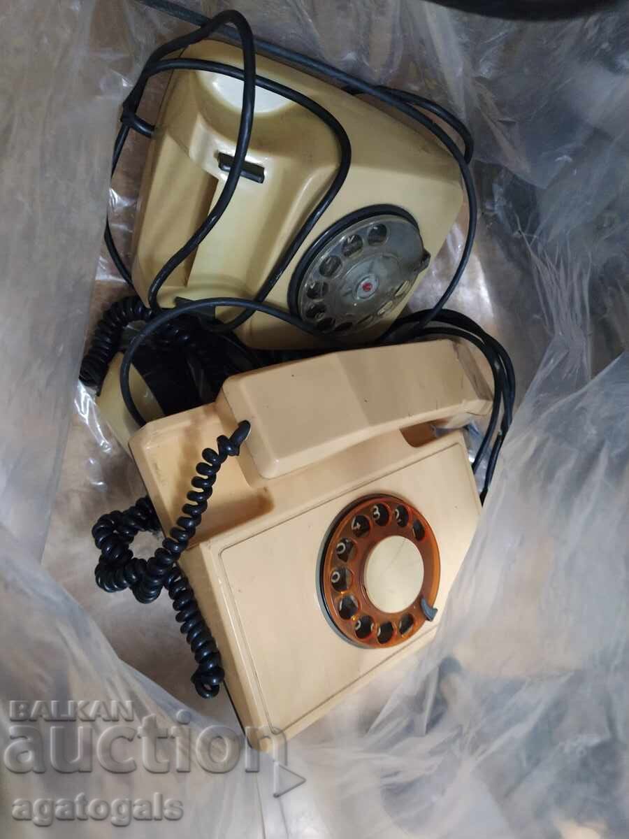 Old phones and one Christmas tree - 5