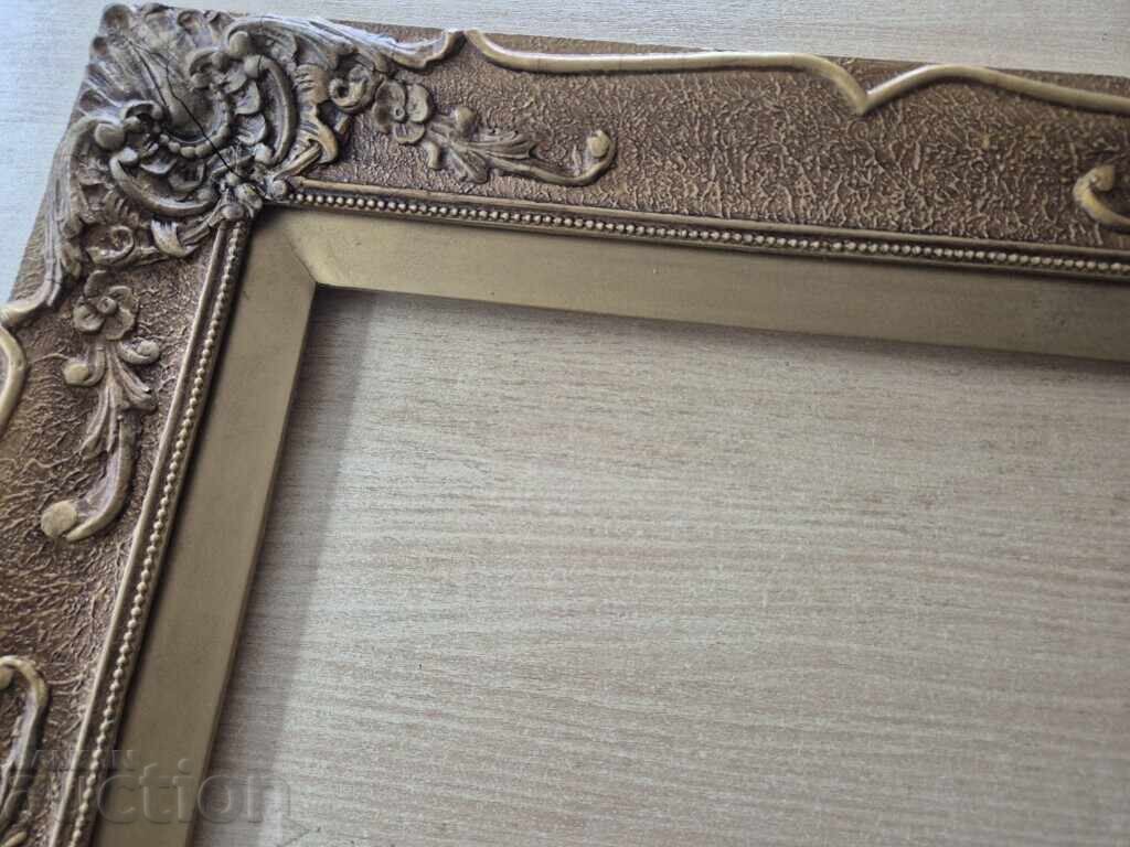 Ramă barocă din lemn aurit pentru goblen, tablou, oglindă 11 cu preț 25.00 BGN | € 12.78