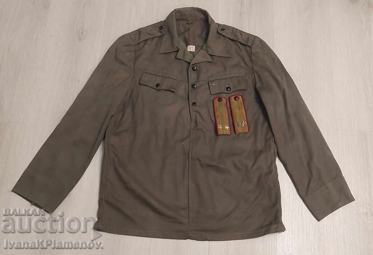 Военна куртка и пагони за колекционери Военна куртка и пагони за колекционери