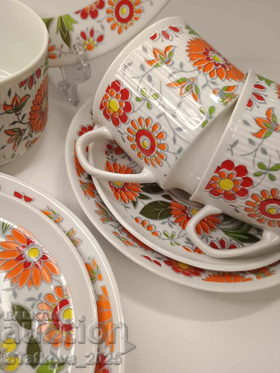 Serviciu de porțelan vintage "Orange Flower" cu preț € 28.12 | 55.00 BGN