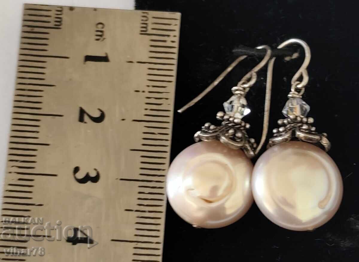 Ασημένια σκουλαρίκια με μαργαριτάρια και κρύσταλλο με τιμή 139.99 BGN | € 71.58