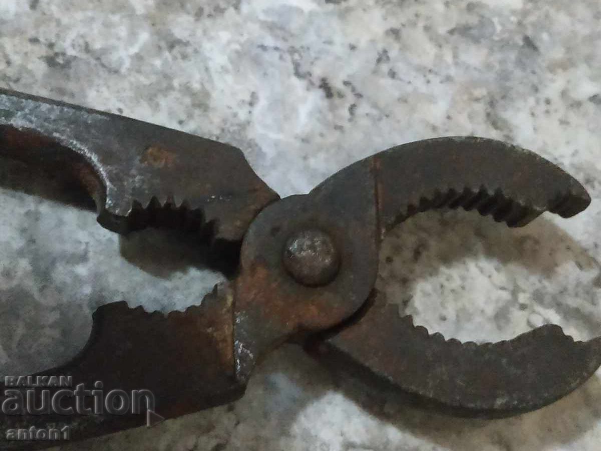 Επαγγελματικές σφυρήλατες πένσες με τιμή 12.00 BGN | € 6.14 Επαγγελματικές σφυρήλατες πένσες με τιμή 12.00 BGN | € 6.14