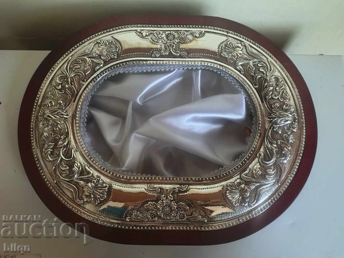 Great Large Box With Silver Plating with price 34.98 BGN | € 17.88 Great Large Box With Silver Plating with price 34.98 BGN | € 17.88