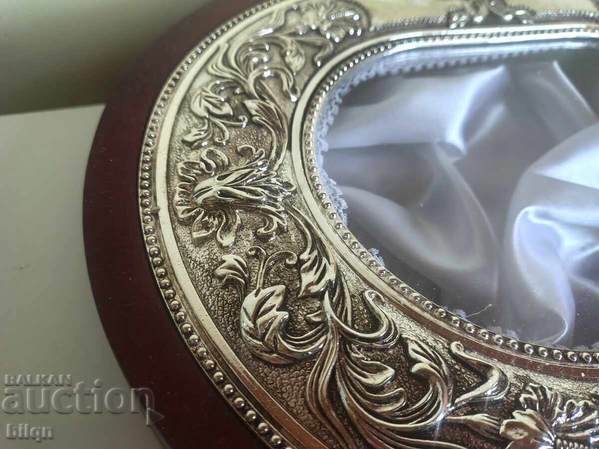 Auction Great Large Box With Silver Plating Auction Great Large Box With Silver Plating