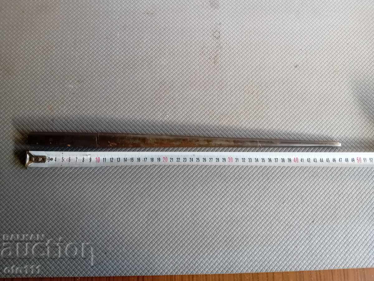 CON STIL DE BIJUTERIE VECHI, DIN FIER CON STIL DE BIJUTERIE VECHI, DIN FIER