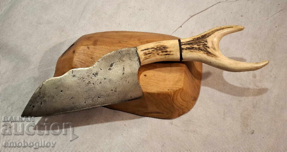 Old Kovan Satter with Deer Antler with price 1.50 BGN | € 0.77