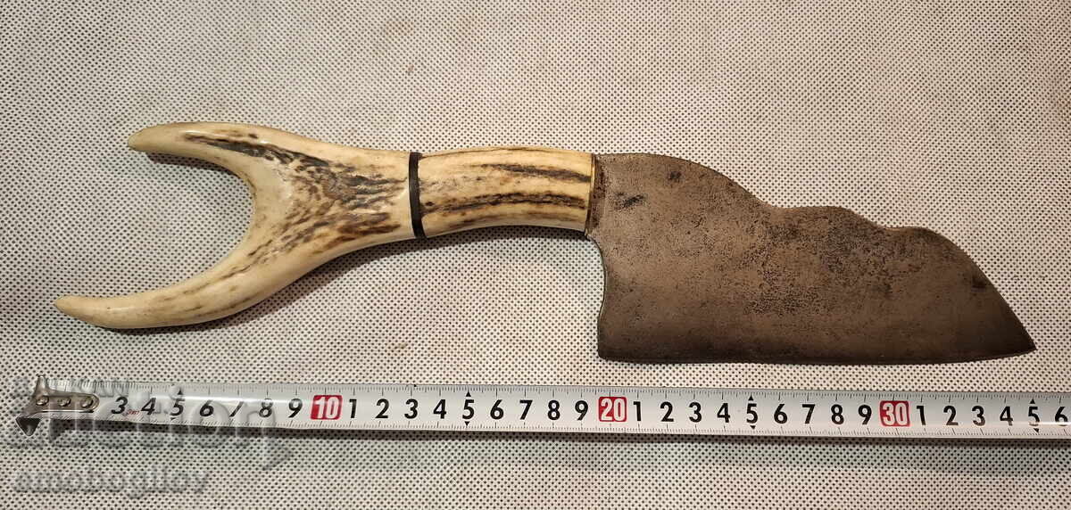 Delivery of Old Kovan Satter with Deer Antler