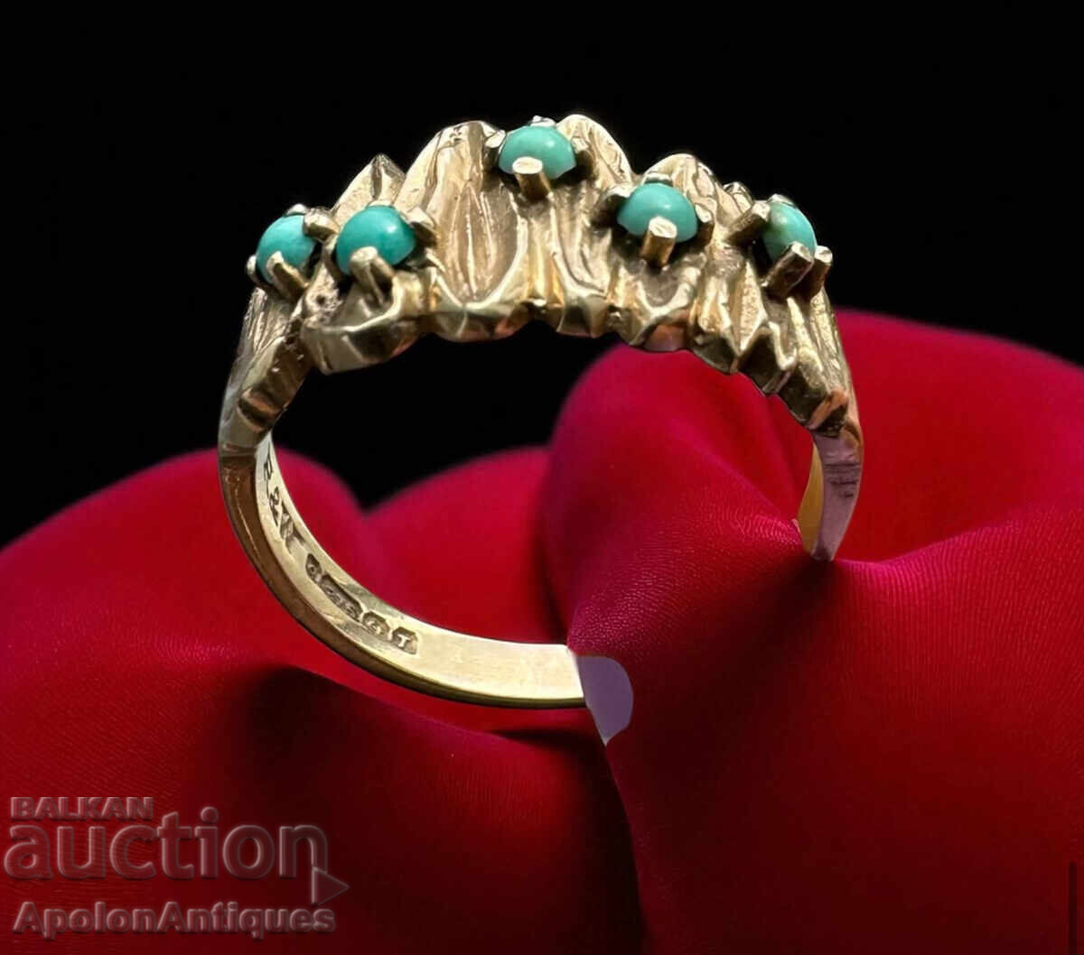 Art Deco gold ring with turquoise