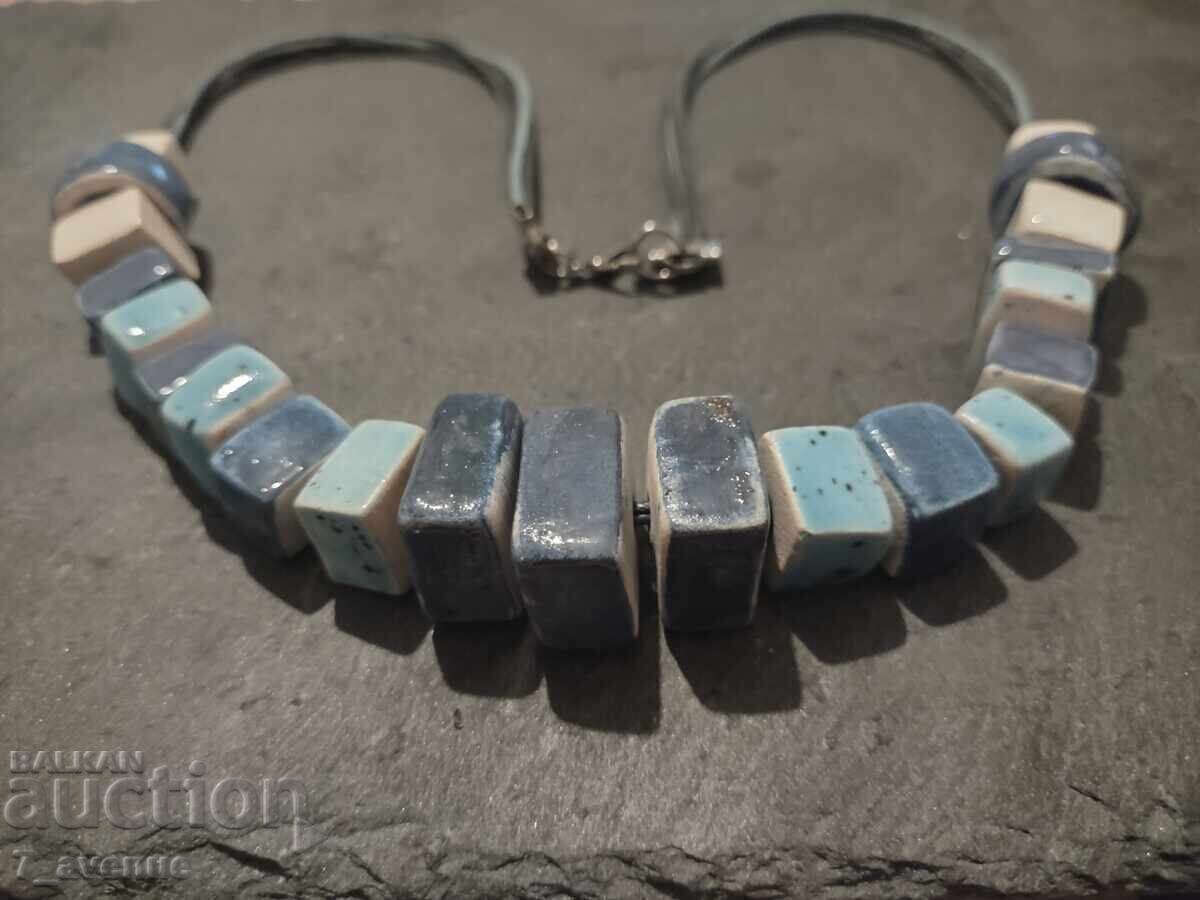 Κολιέ, παλιό κόσμημα, περιδέραιο Κεραμικά 80s 3.12.25 με τιμή 69.00 BGN | € 35.28