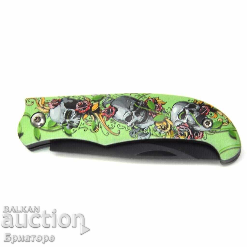 Auction Set of 4 pocket knives Auction Set of 4 pocket knives