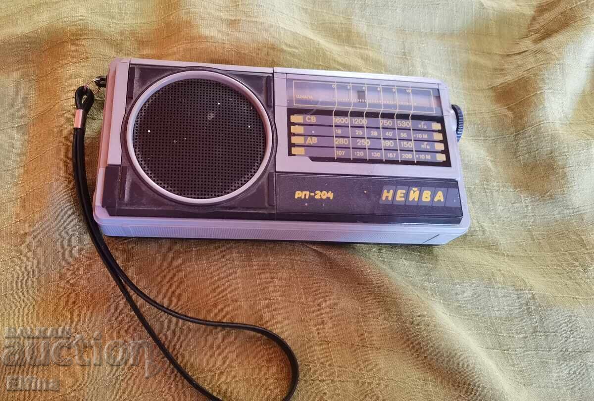 Vând radio retro Neva rp-240 cu preț € 12.00 | 23.47 BGN