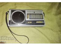 Vând radio retro Neva rp-240