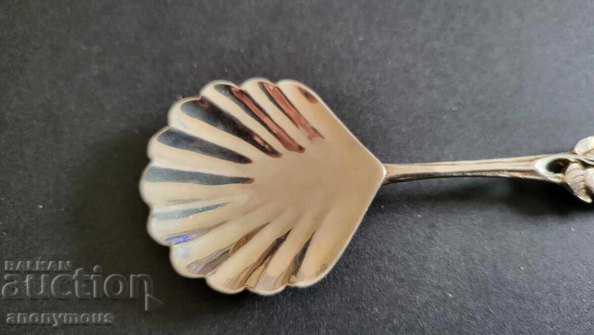 Δημοπρασία Σουηδική όμορφη ασημένια κουτάλα με σήματα Δημοπρασία Σουηδική όμορφη ασημένια κουτάλα με σήματα